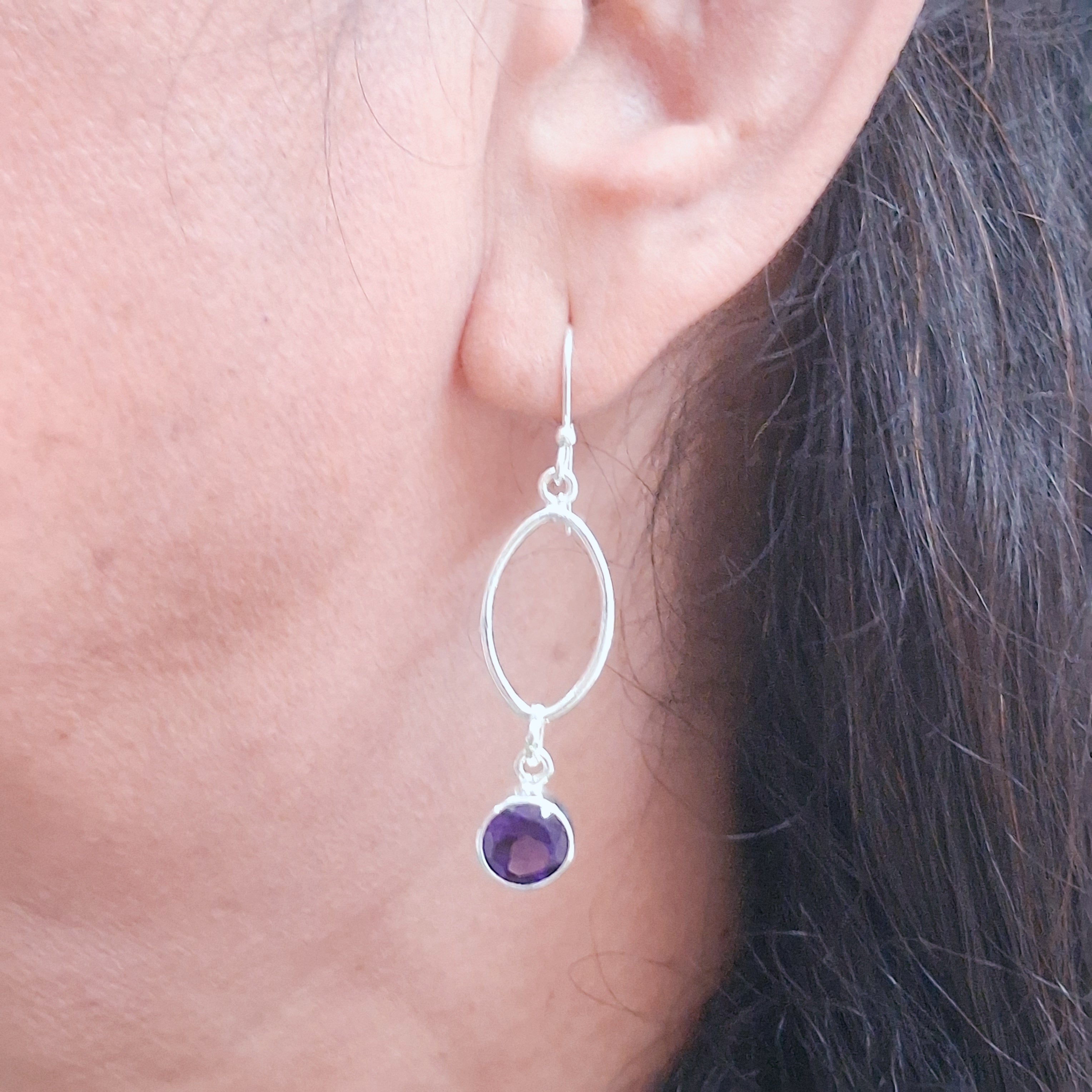 Round Amtheyst Silver Earrings
