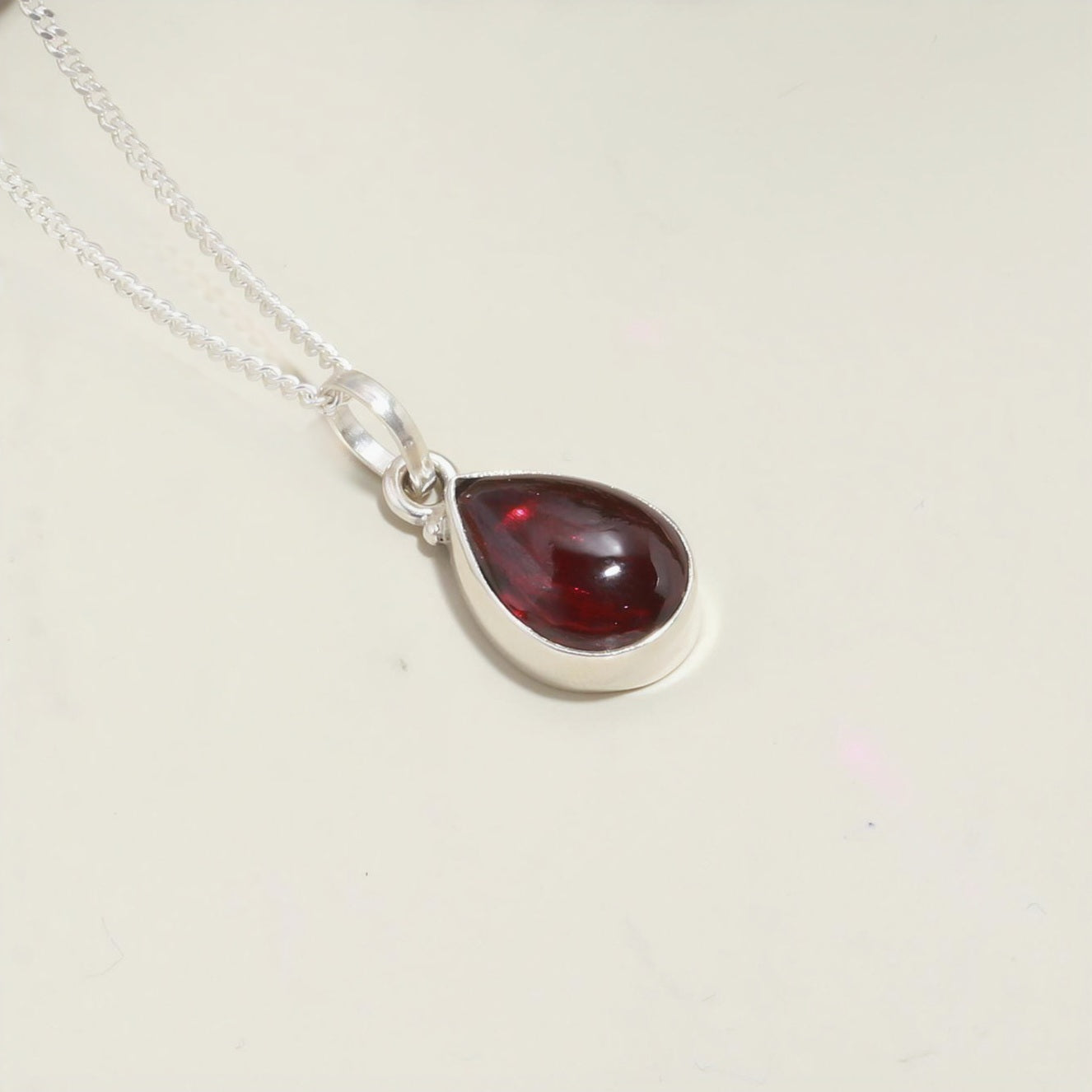 Garnet Silver pendant.