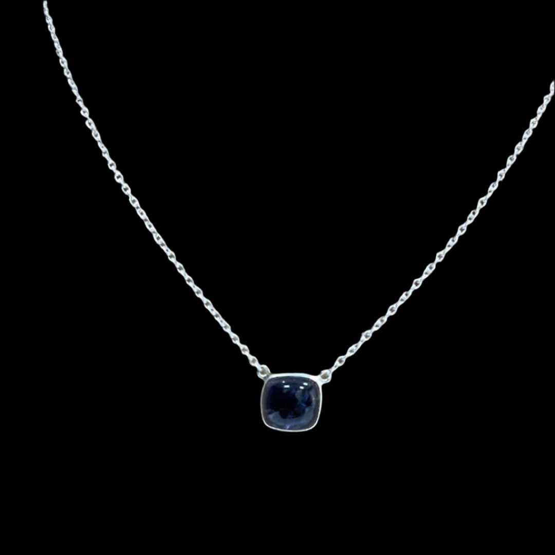 Timeless Cabochon Silver chain Necklace